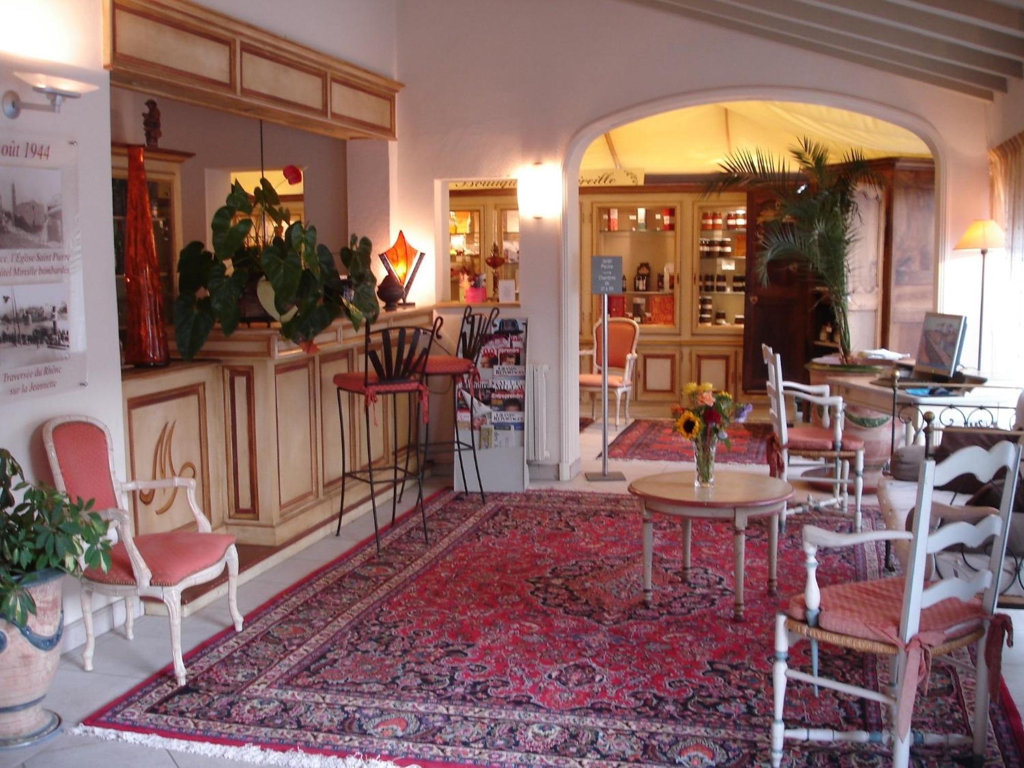 Hotel Mireille アルル エクステリア 写真