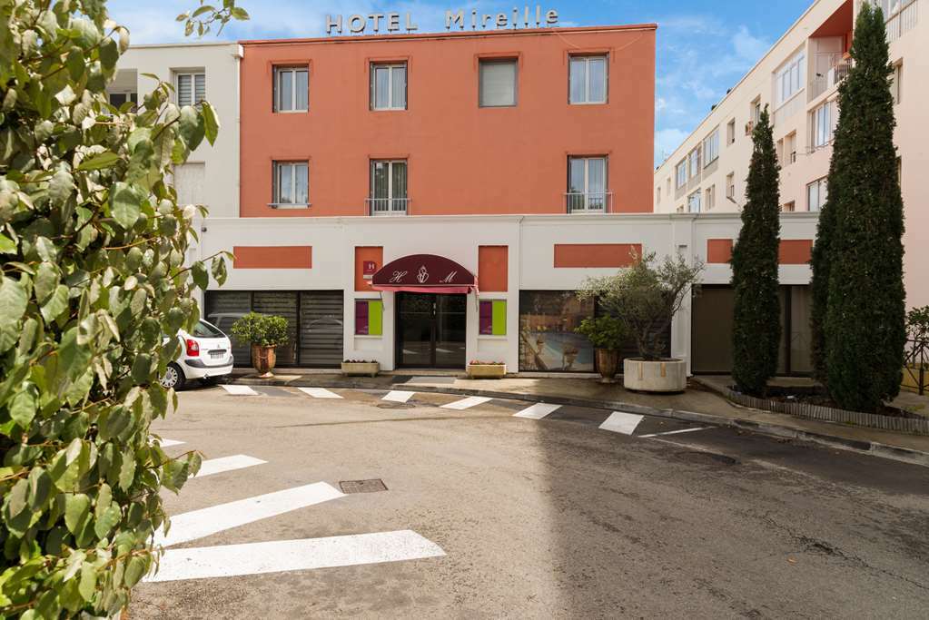 Hotel Mireille アルル エクステリア 写真